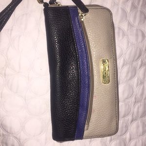 Jessica Simpson wallet